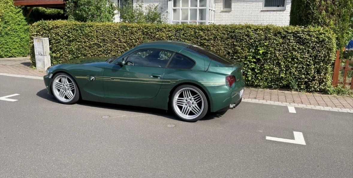 BMW Z4 nach der Vollfolierung in British Racing Green